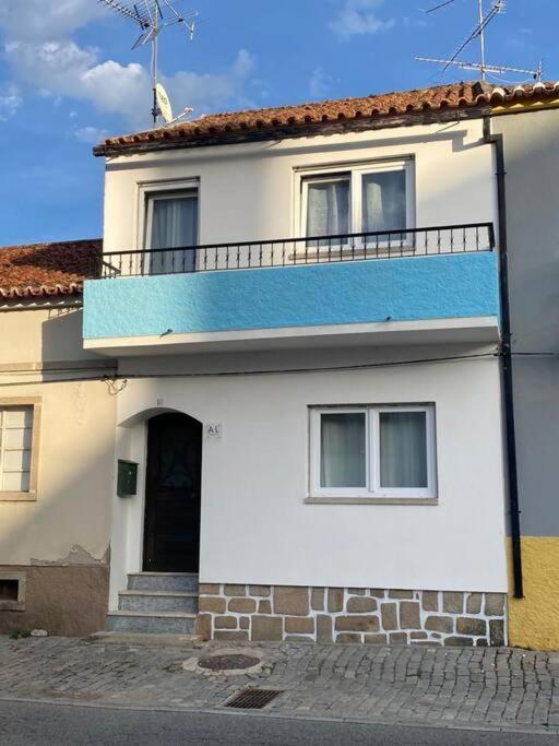 Caminho Da Vila Moradia. Escalos de Cima Eksteriør billede